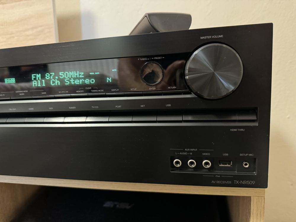 Onkyo TX-NR509 перфектен