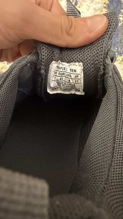 balenciaga triple s marimea 41 culoare gri