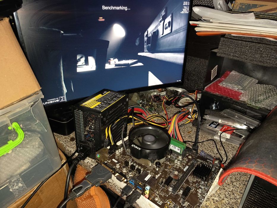 Kit esport gaming, AM4 Ryzen 3 2200g + placa baza Msi A320m Pro, Vega