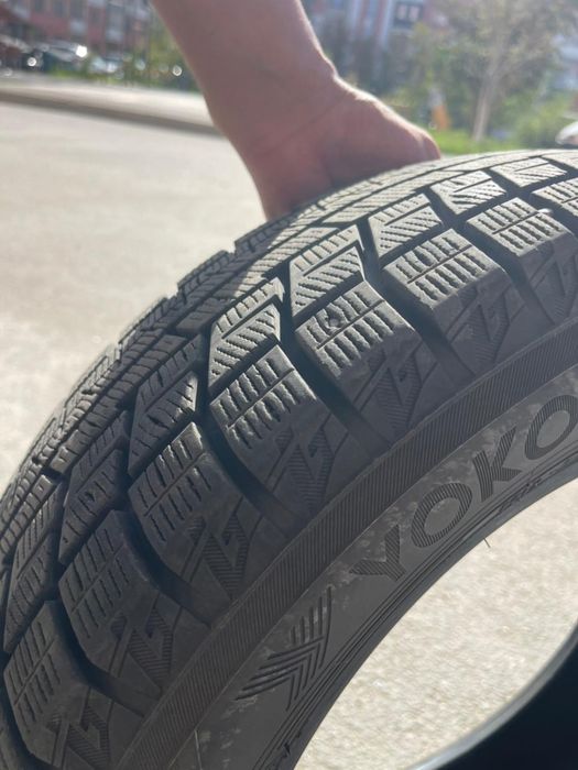 Зимниие шины почти новый 2 месяца только ползовалось YOKOHAMA 185.65.1