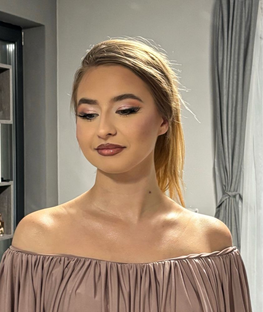 Ofer servicii de make up sector 6