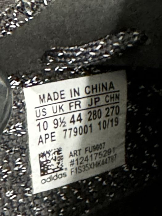 36-46 Yeezy 350 v2 Black Reflective