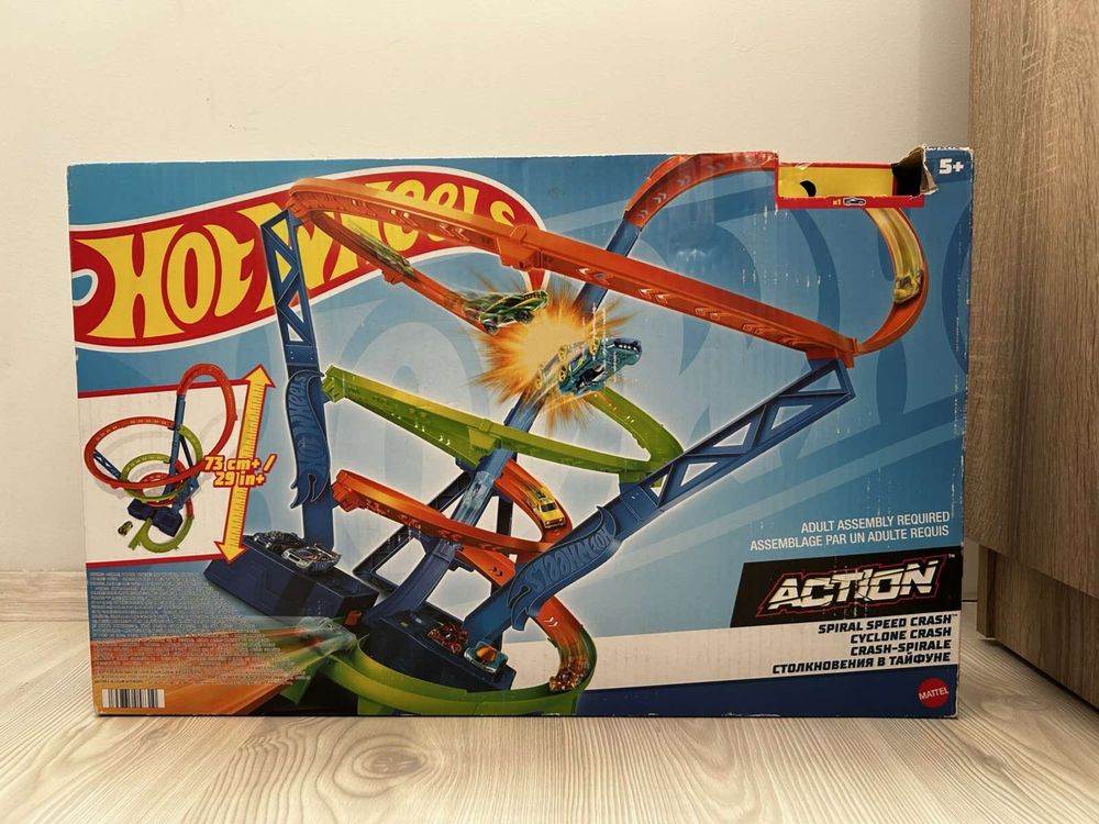 Hot Wheels Spiral Speed Crash “Скоростна спирала”