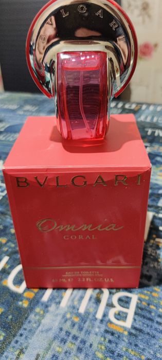 Продам женскую туалетную воду.