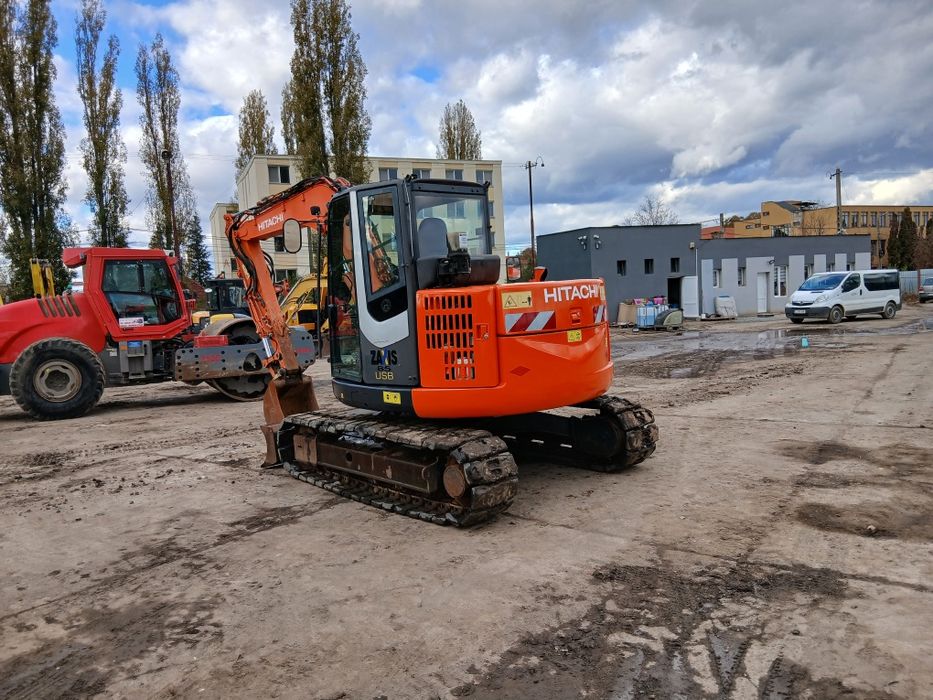 Vand excavator Hitachi 85 USB LC