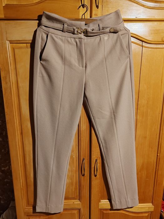 Дамски маркови панталон.MARCIANO GUESS