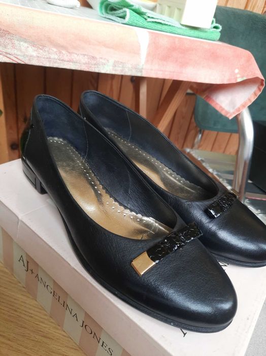 Дамски обувки нови естествена кожа