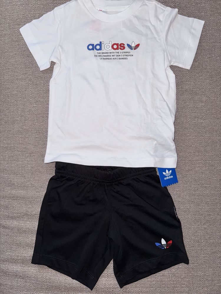 Compleu adidas marimea 86 nou