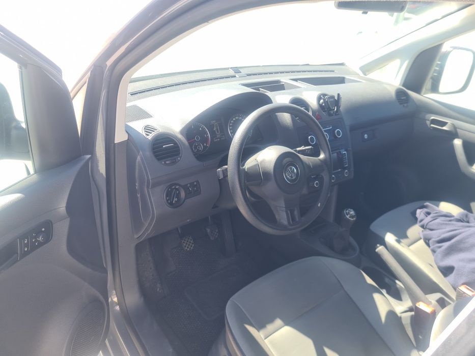 Vand urgent Caddy 2014 1.6 TDI 4400 euro