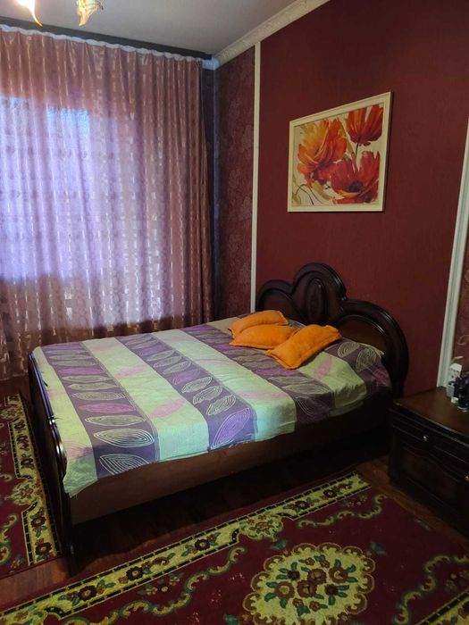 Продам спальный гарнитур