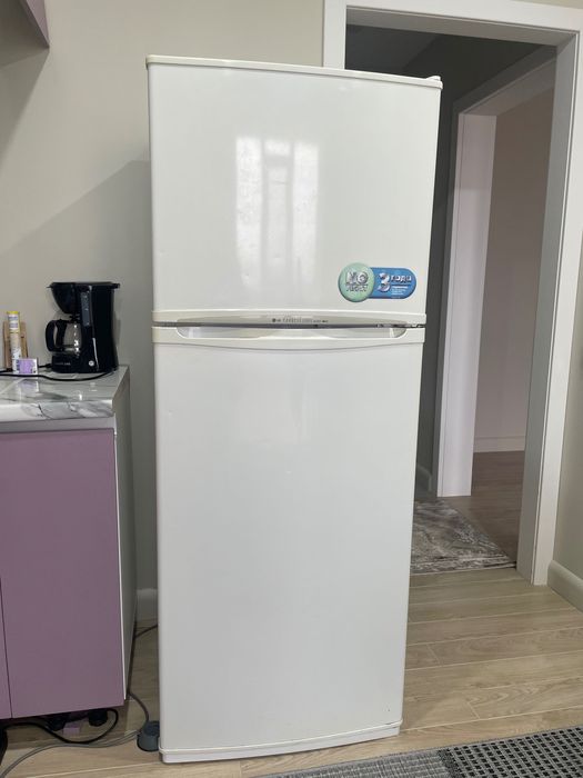 Продам холодильник