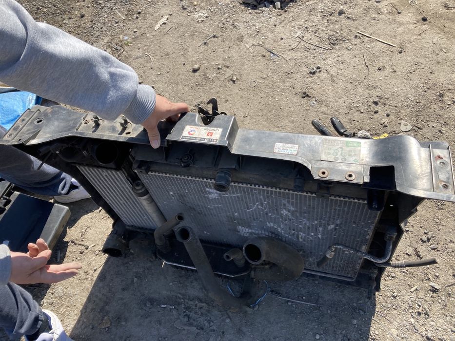 Очеларка комплект радиатори Ситроен С8 2.0 HDI