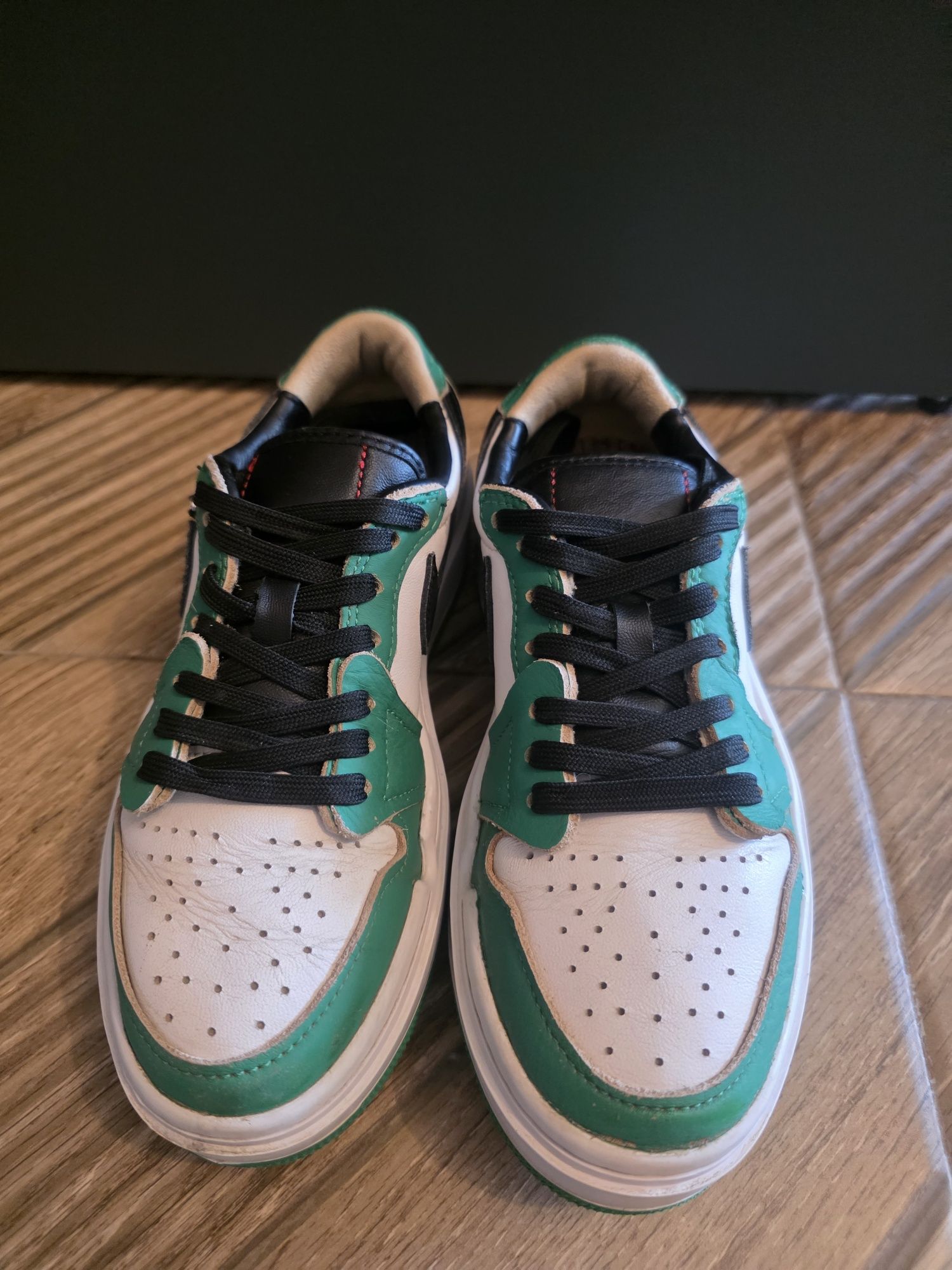 Дамски маратонки NIKE AIR JORDAN