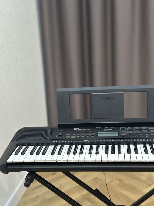 Продам синтезатор YAMAHA