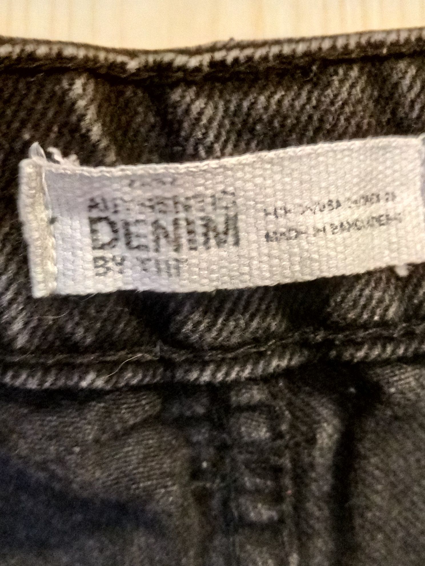 Blugi scurți,dama- Authentic-Denim- mărime 34(XS)