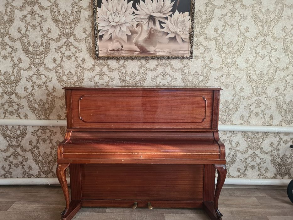 Пианино немецкое в хорошем состоянии