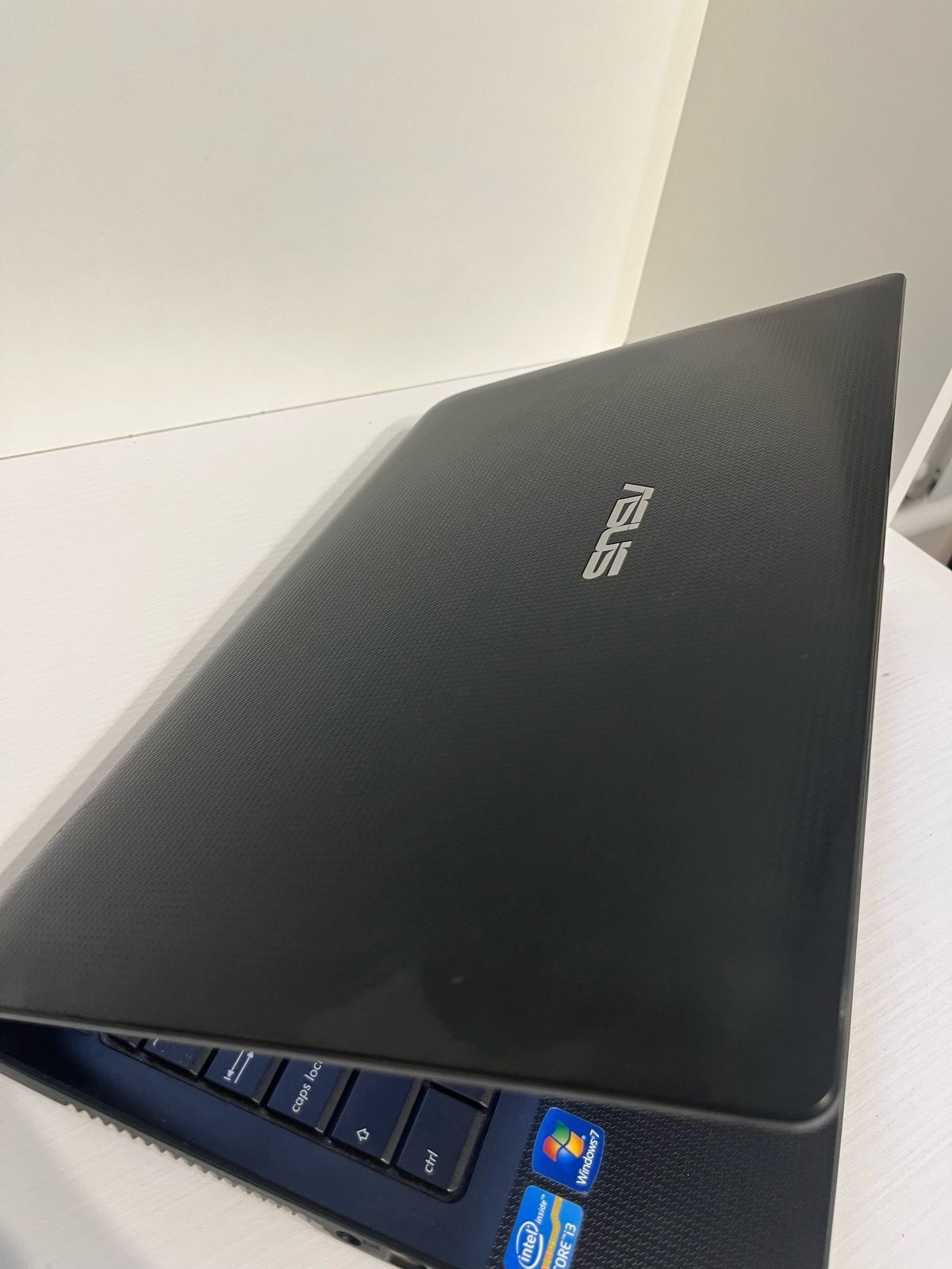 Ноутбук asus /corei3/ssd 256