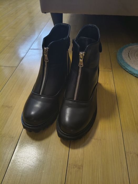 Ghete piele mărime 38