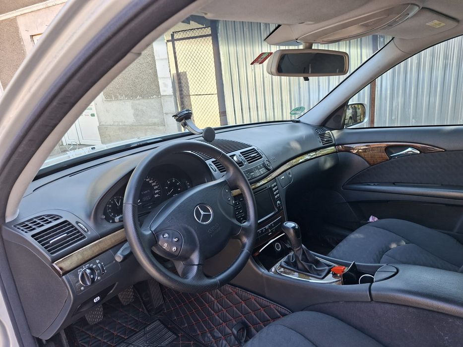 Mercedes-Benz E 220 CDI