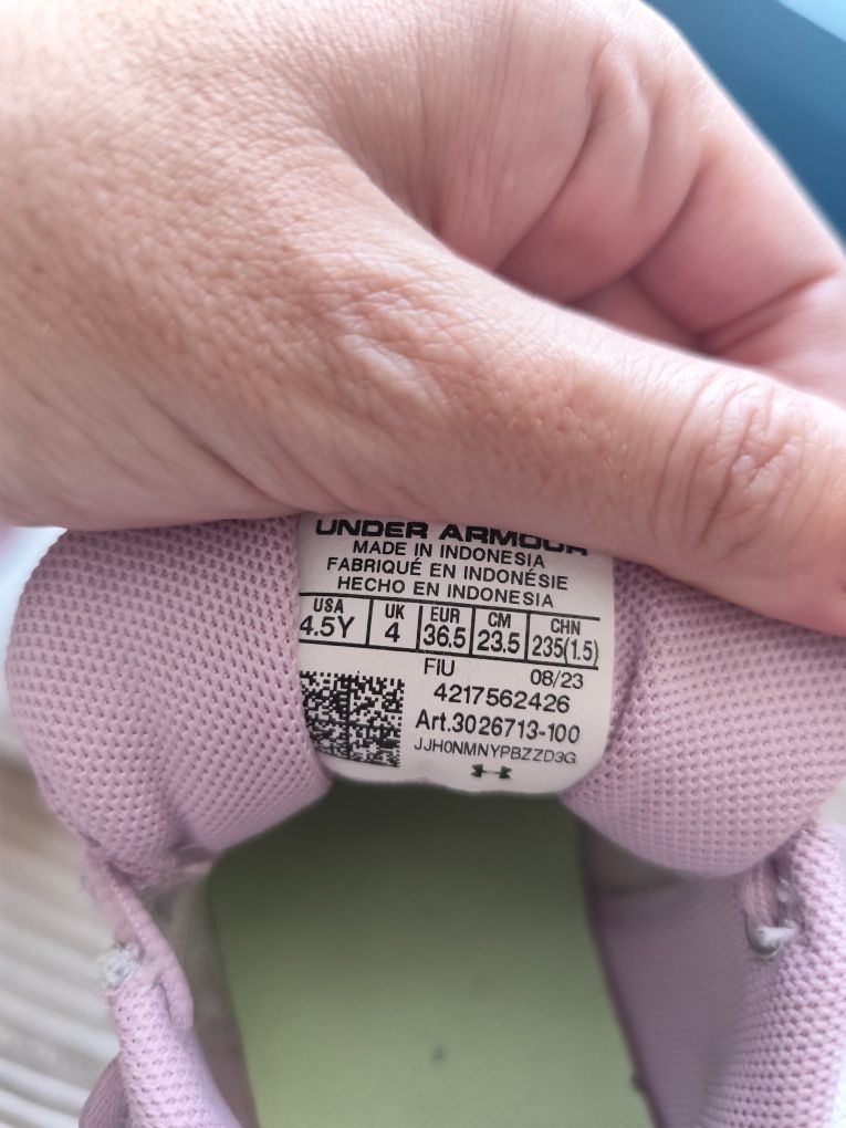 Маратонки за момиче Under armour