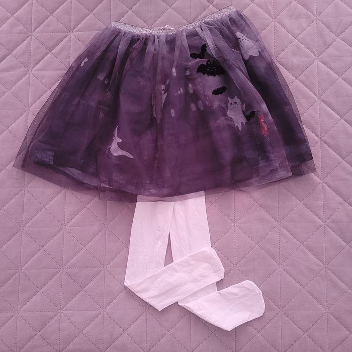 Fusta Halloween 4-6 ani, merge mai mult