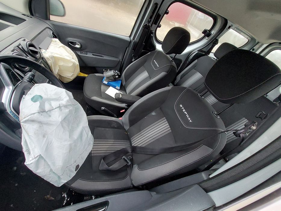 Dezmembrez piese Dacia Dokker 2018 1.2 TCE H5S dokker stepway