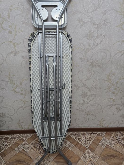 Срочно продам гладильную доску в хорошем состояние