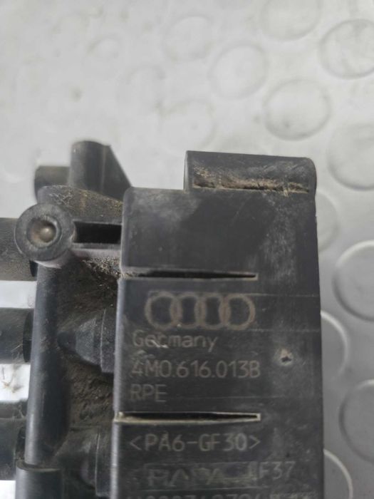 Разпределител въздушно окачване за Audi Q8 / SQ8