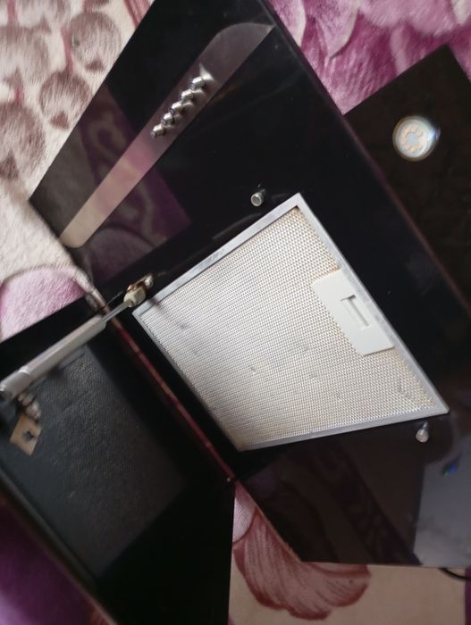 Vând hotă akpo în stare foarte buna!