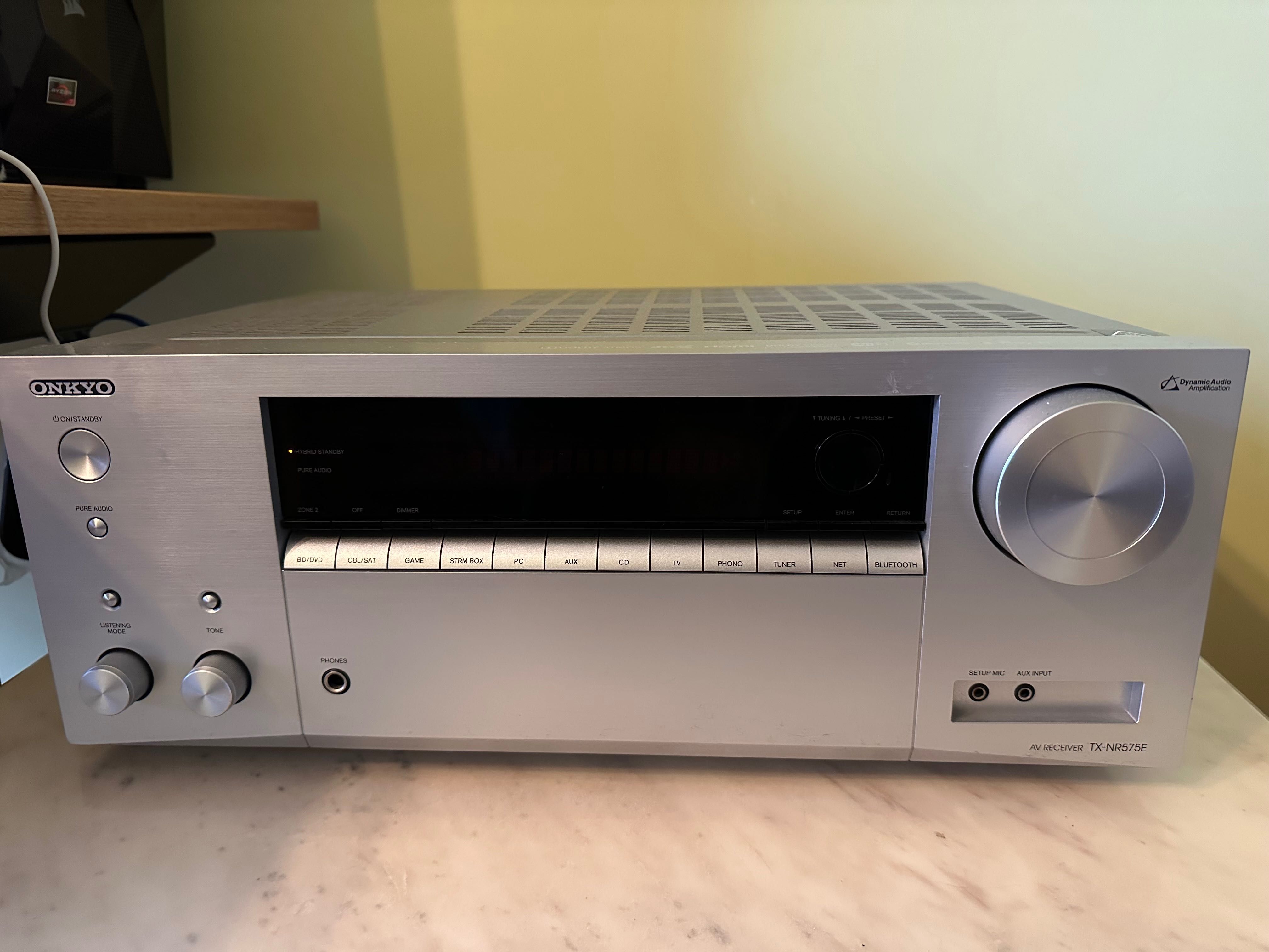 Продавам Onkyo TX-NR575E и колони Koda