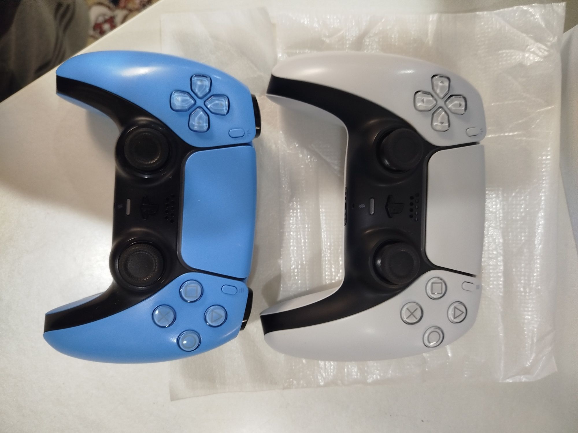 Продам Playstation 5 Slim 2 Джойстик 1 ТБ состояние как новый