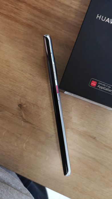 Vând Huawei mate 40 pro