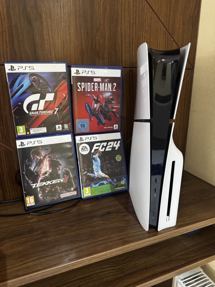 Ps5 slim с дисководом + джойстик и 4 дисков состояние нового