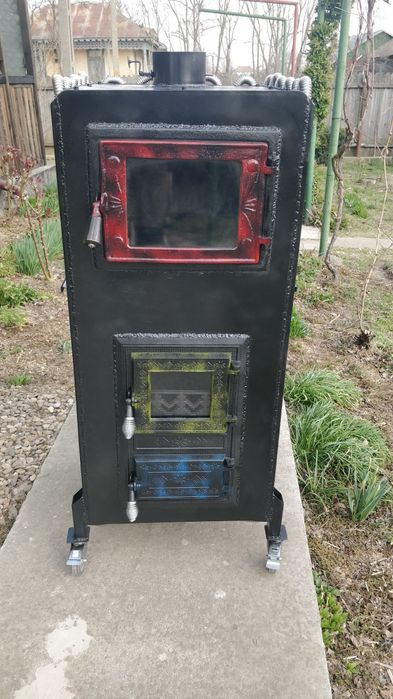 Sobă tip centrală cu plită și cuptor