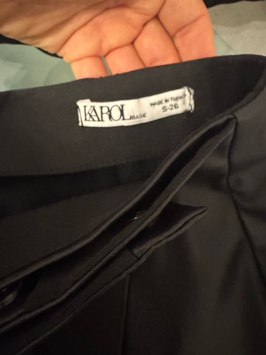 Кожена пола и блуза