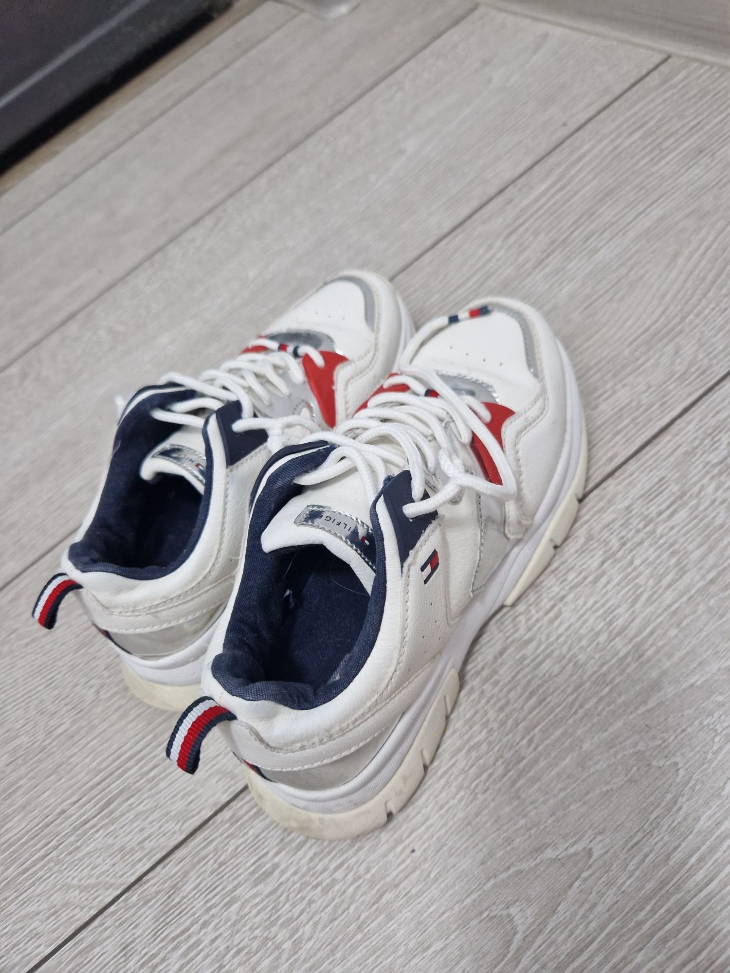 Adidasi originali Tommy Hilfiger