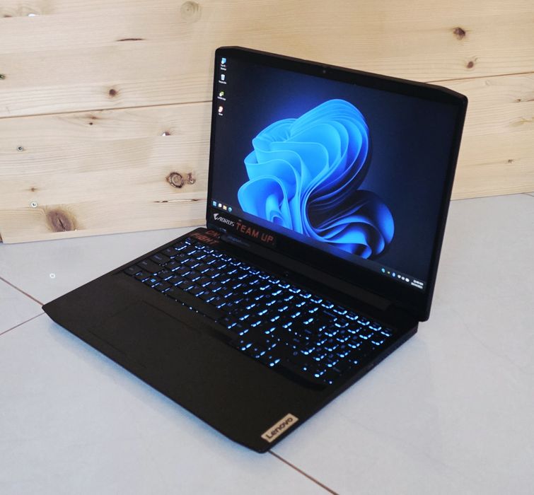 Lenovo Ryzen 5 4600H 16GB RAM 256GB NVMe GTX 1650 4GB