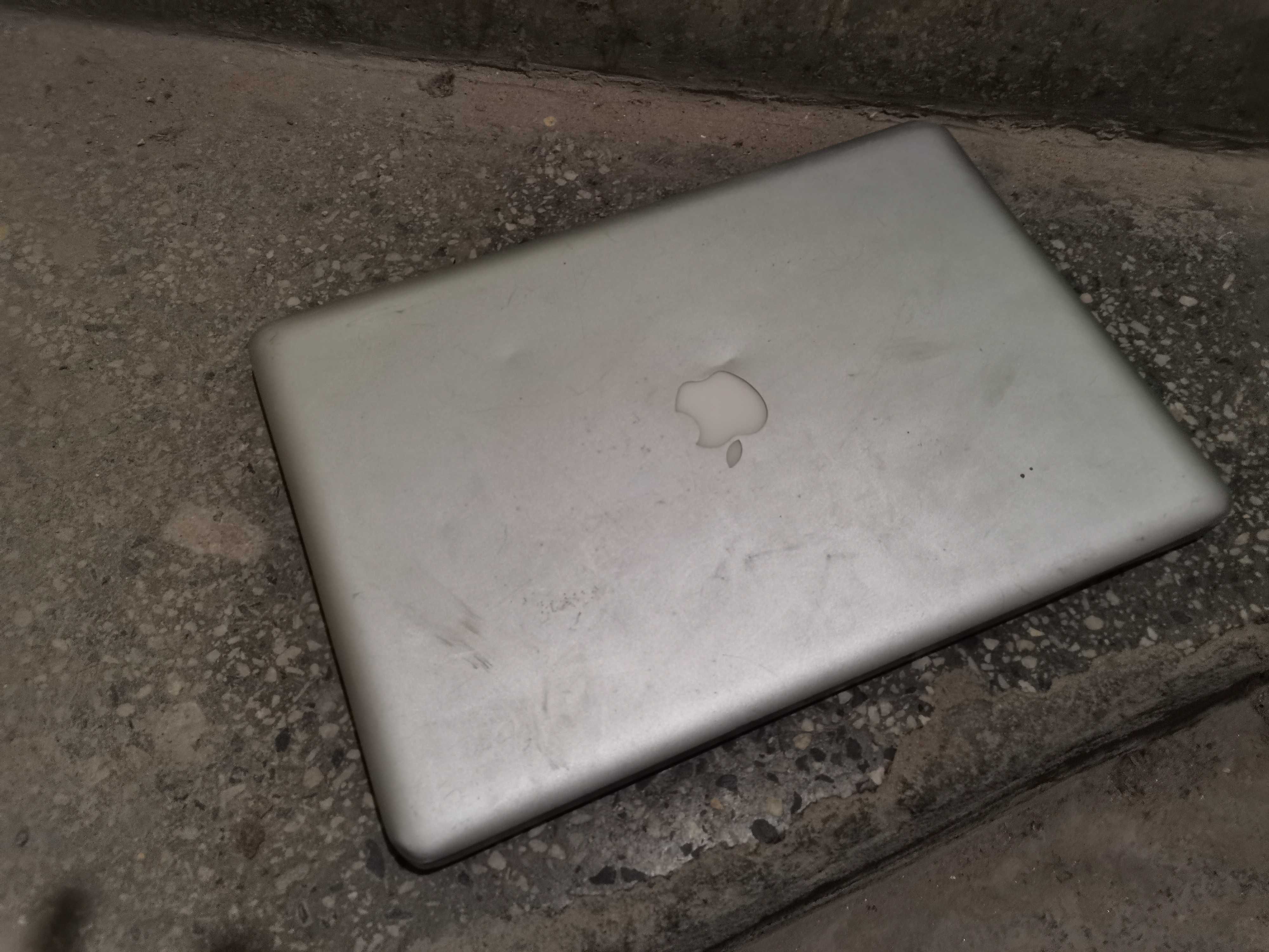 Apple - macbook pro (2009)