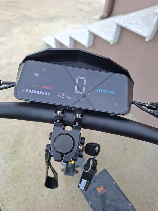 Продавам kukirin g4