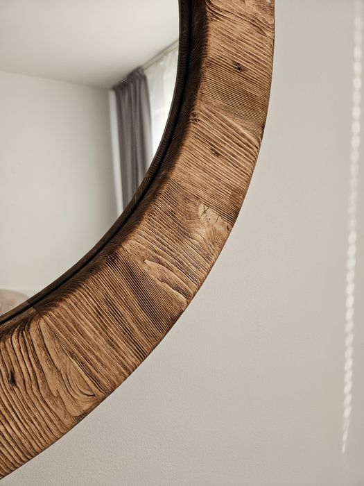 Кръгло огледало с дървена рамка тип Рустик