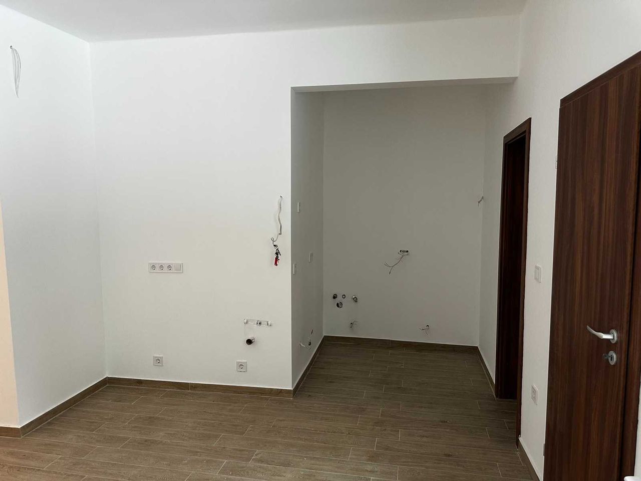 Дава се под наем Двустаен апартамент в София, Център - 52 кв.м за 800 € - Снимка #8