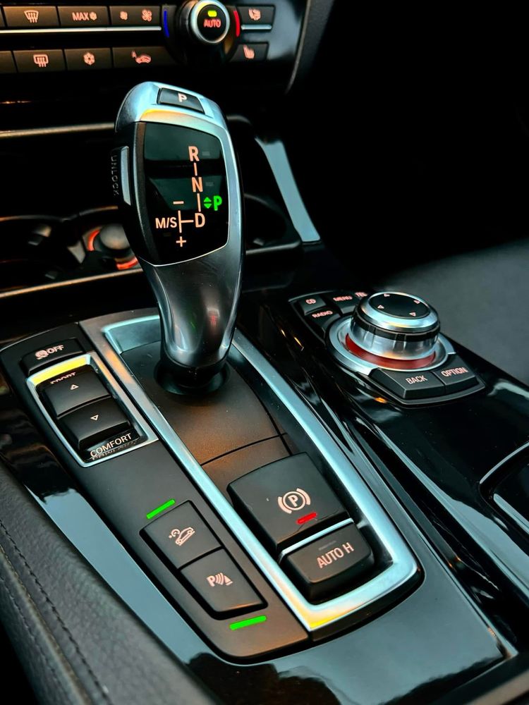 BMW 525d// x drive// 2.0diesel// 218cp// panoramic// head up display