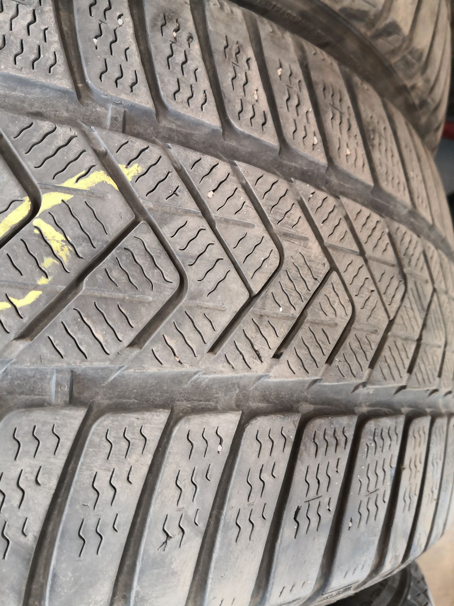 265 40 20 цола гуми Pirelli