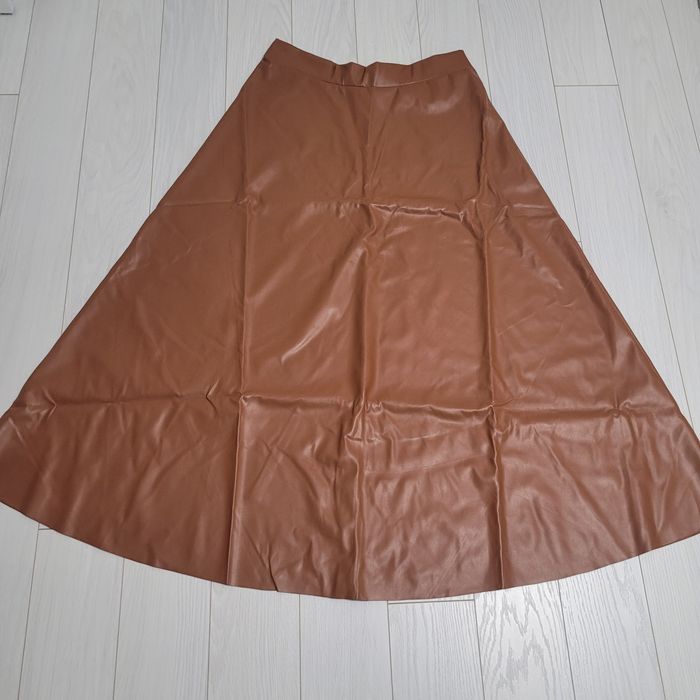 Fusta maro imitatie piele