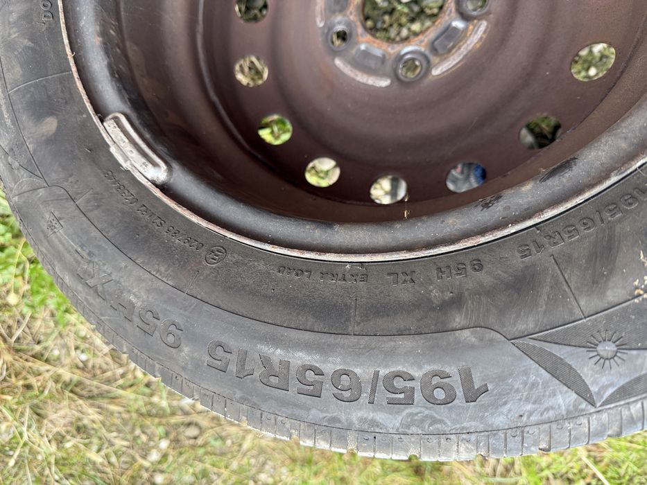 Set Jante Tabla R 15 Hyundai .