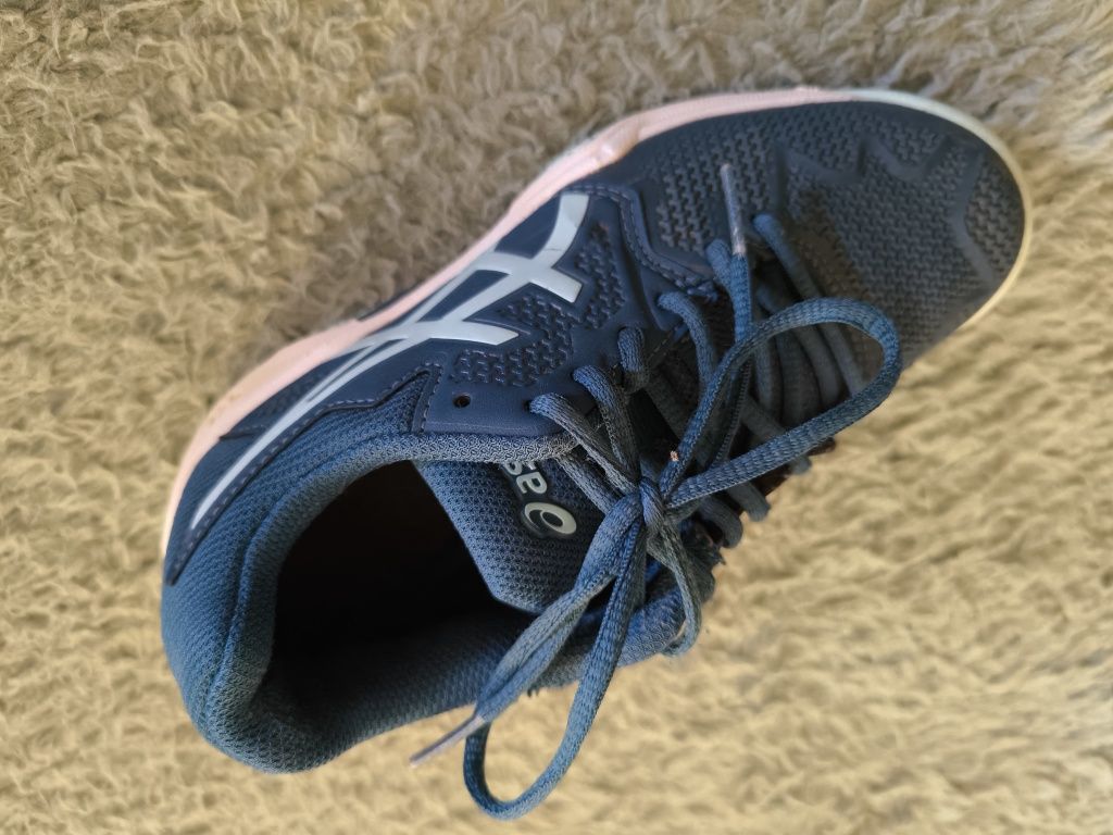 Маратонки за тенис Asics 34.5, Wilson 33