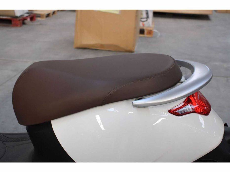 Scooter Lvneng / Niu / Super Coco nou