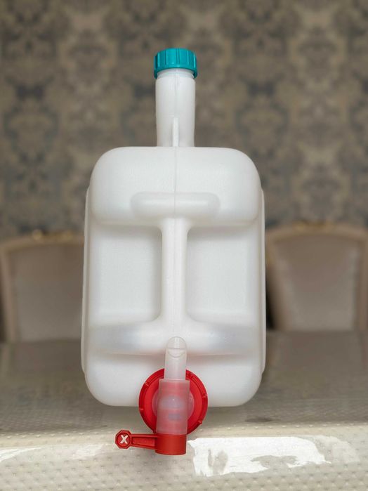 Канистра 15 л бу с краном