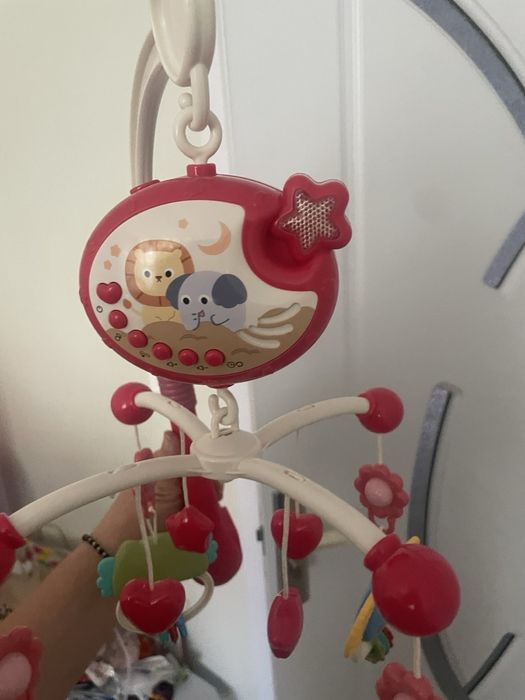 Музикална въртележка за кошара и дървено легло