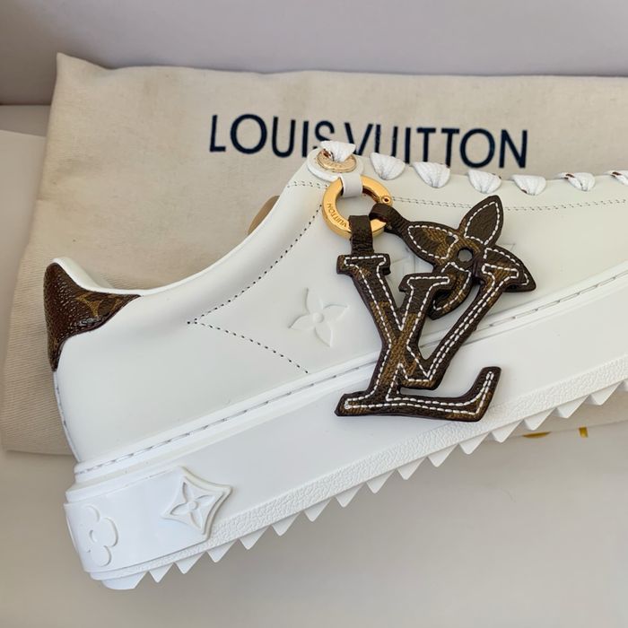 Adidasi Louis Vuitton